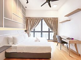 The Luxe by Manhattan Group