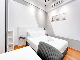 The Luxe by Manhattan Group