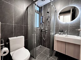 The Luxe by Manhattan Group