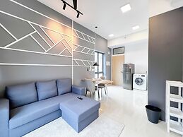 The Luxe by Manhattan Group