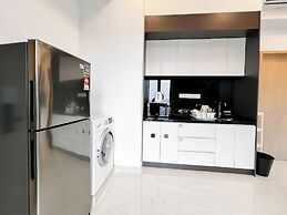 The Luxe by Manhattan Group