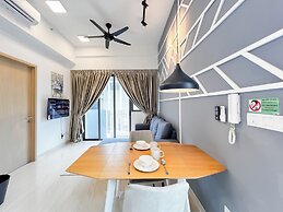 The Luxe by Manhattan Group