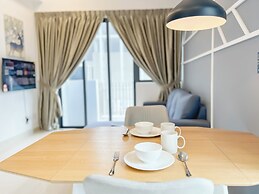 The Luxe by Manhattan Group