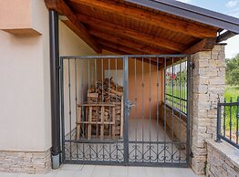 Charming Three Bedroom House Turanj