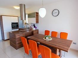 Charming Three Bedroom House Turanj