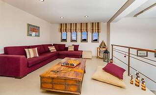 Villa Blue Wave Tria