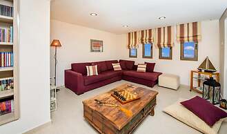 Villa Blue Wave Tria