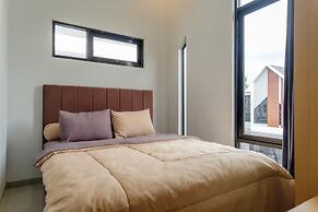 TwoSpaces Living at BSB Villa Maharaja