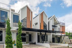 TwoSpaces Living at BSB Villa Maharaja