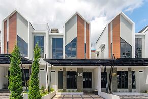 TwoSpaces Living at BSB Villa Maharaja