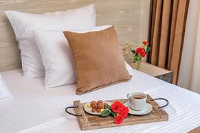 Luxury Apartments Queen