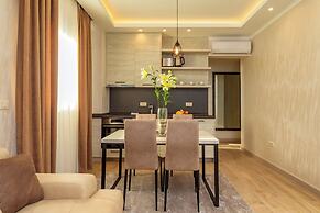 Luxury Apartments Queen