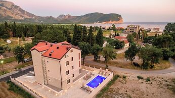 Luxury Apartments Queen