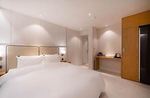 Daisy Hotel