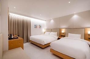Daisy Hotel