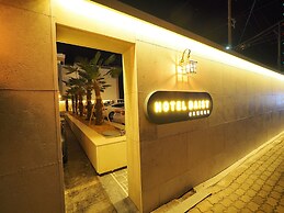 Daisy Hotel