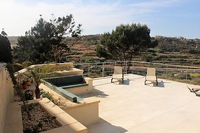 Farmhouse With Pool and Valley Views