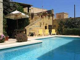 Spacious &comfortable, Traditional Villa- Large Private Pool, Terraces