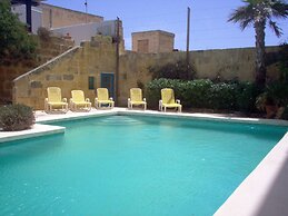 Spacious &comfortable, Traditional Villa- Large Private Pool, Terraces