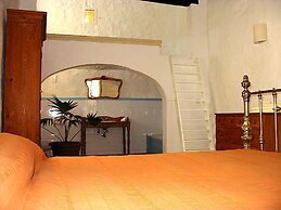 Spacious &comfortable, Traditional Villa- Large Private Pool, Terraces