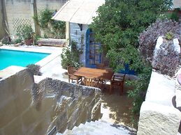 Spacious &comfortable, Traditional Villa- Large Private Pool, Terraces