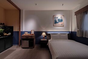 The Lamp Boutique House