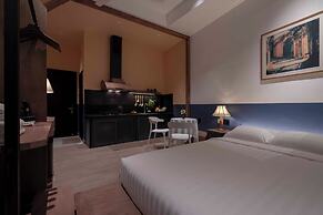 The Lamp Boutique House