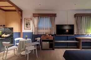 The Lamp Boutique House