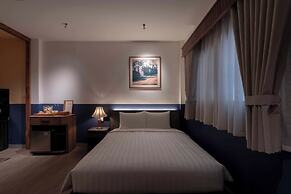 The Lamp Boutique House