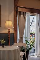 The Lamp Boutique House