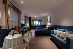 The Lamp Boutique House