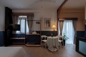 The Lamp Boutique House