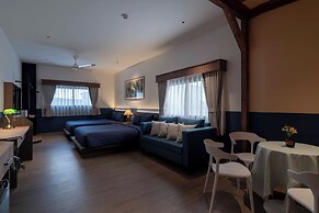 The Lamp Boutique House