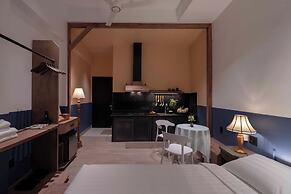 The Lamp Boutique House