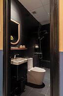 The Lamp Boutique House