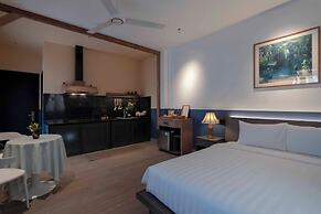 The Lamp Boutique House