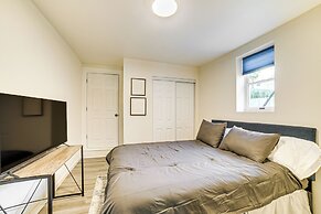 5 Mi to North Shore: Pet-friendly Home!