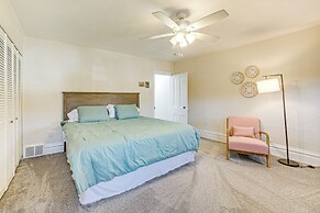 5 Mi to North Shore: Pet-friendly Home!