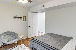 2 Mi to University of Louisville: Apt w/ Deck!