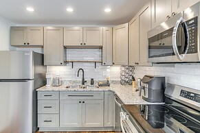 2 Mi to University of Louisville: Apt w/ Deck!