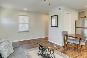 2 Mi to University of Louisville: Apt w/ Deck!