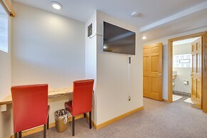 Pikes Peak Mountain Views: Manitou Springs Apt