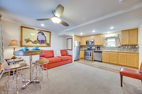 Pikes Peak Mountain Views: Manitou Springs Apt