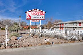 Pikes Peak Mountain Views: Manitou Springs Apt