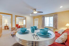 Mountain-view Apt: Walk to Local Attractions!