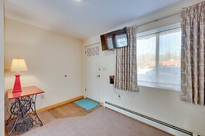 Walk to Attractions: Manitou Springs Studio
