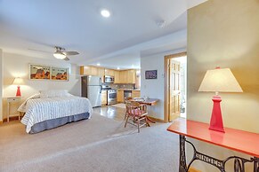 Walk to Attractions: Manitou Springs Studio