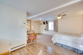 Walk to Attractions: Manitou Springs Studio