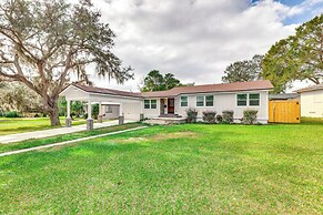 Fenced Yard: Lakeland Home Adjacent to Golf Course