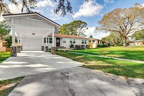 Fenced Yard: Lakeland Home Adjacent to Golf Course